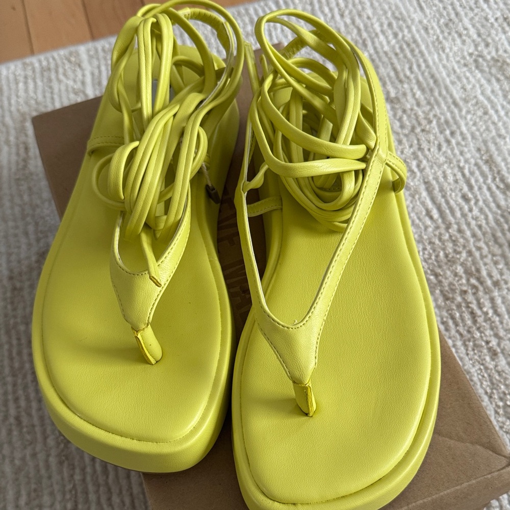 Steve Madden Yellow Platform Thong Sandals with Ankle Wrap - Picture 5 of 7